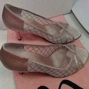 Beautiful Nina open toe shimmery heels 9M